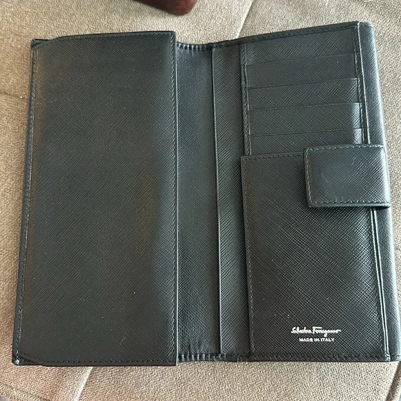 Salvatore Ferragamo Bow Wallet - Picture 3 of 8